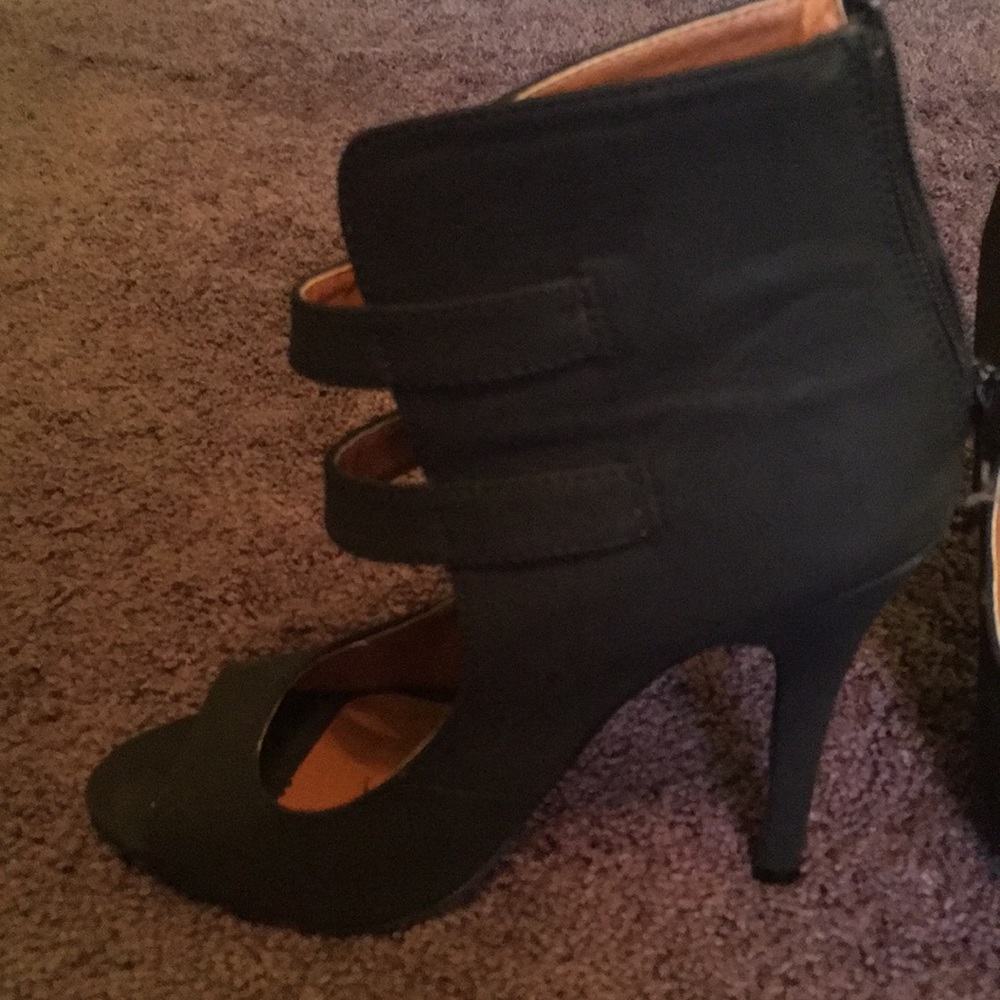 X2B 3.5 Inch Heels - Picture 4 of 6